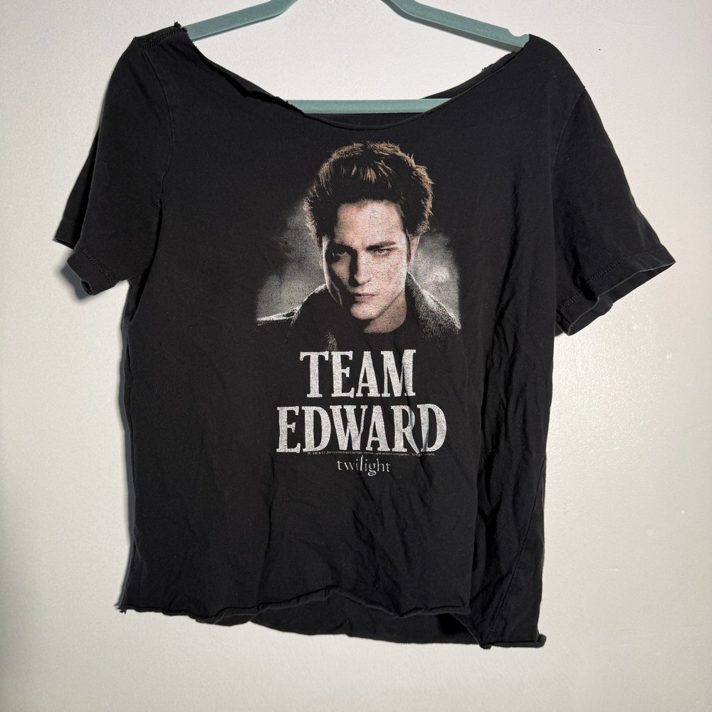 Twilight Team Edward Graphic Tee Women Medium Black Distressed Cutout Back